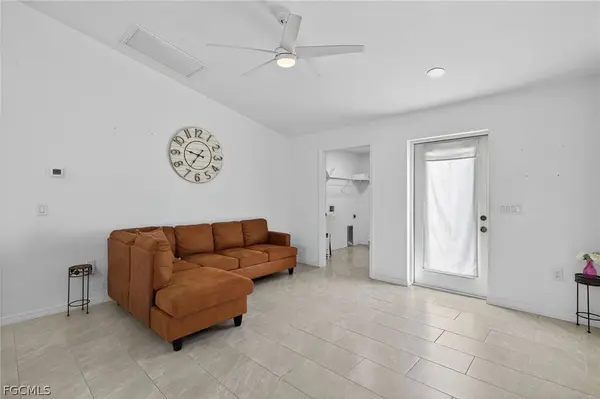 11249 / 11261 6th AVE, Punta Gorda, FL 33955