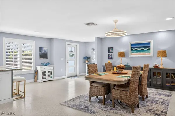 1972 Roseate LN, Sanibel, FL 33957