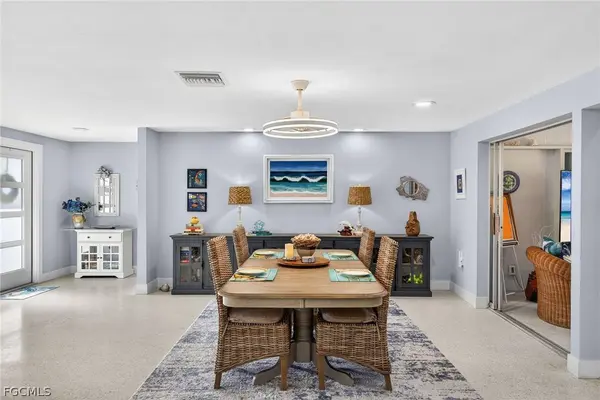 1972 Roseate LN, Sanibel, FL 33957