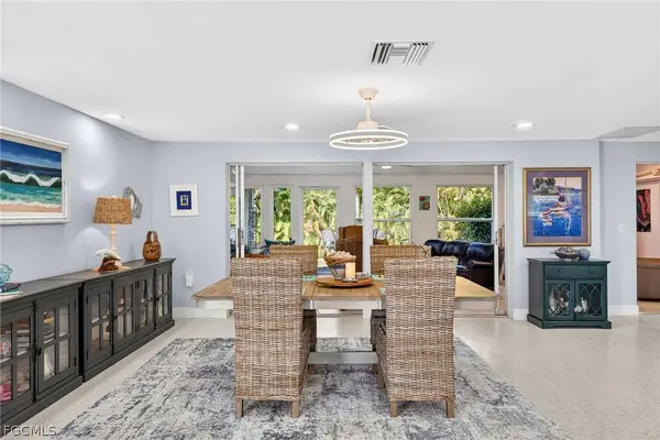 1972 Roseate LN, Sanibel, FL 33957