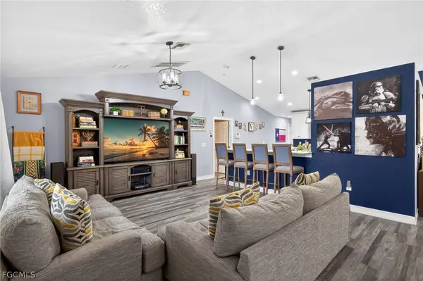 2807 52nd ST SW, Lehigh Acres, FL 33976