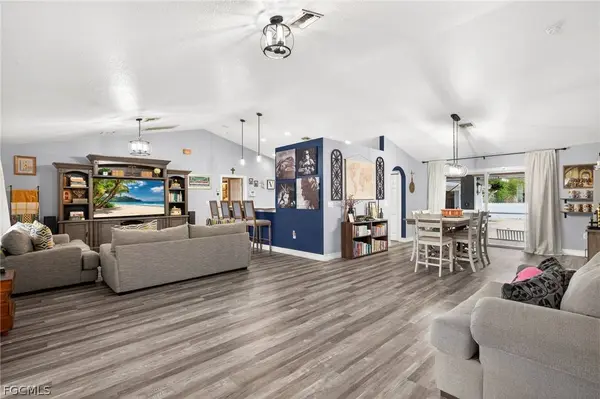 2807 52nd ST SW, Lehigh Acres, FL 33976