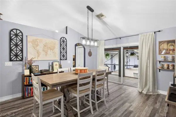 2807 52nd ST SW, Lehigh Acres, FL 33976