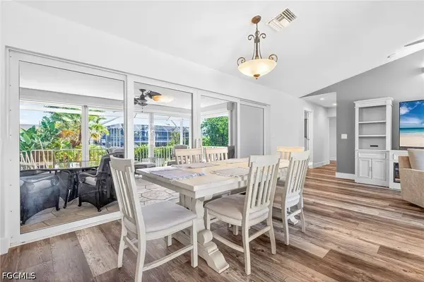 3359 Barra CIR, Sanibel, FL 33957