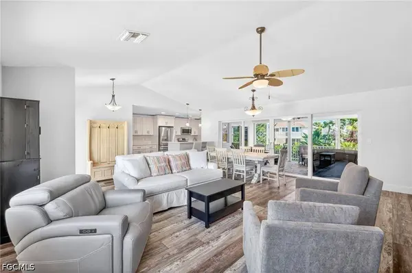 3359 Barra CIR, Sanibel, FL 33957