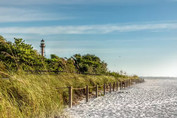 10 Reasons People Fall in Love with Sanibel Island Living