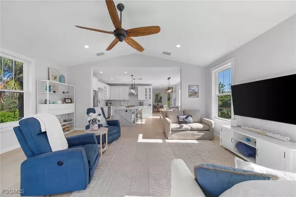 2441 Shop RD, Sanibel, FL 33957