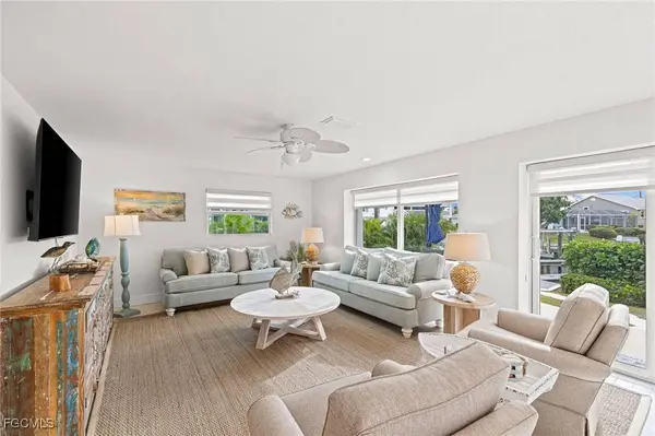 979 Whelk DR, Sanibel, FL 33957