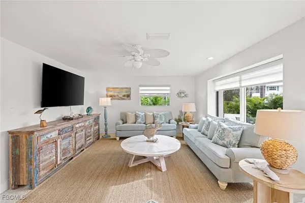 979 Whelk DR, Sanibel, FL 33957