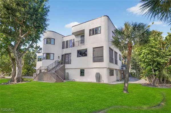 3400 W Gulf DR, Sanibel, FL 33957