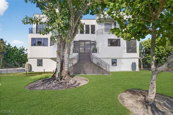 3400 W Gulf DR, Sanibel, FL 33957