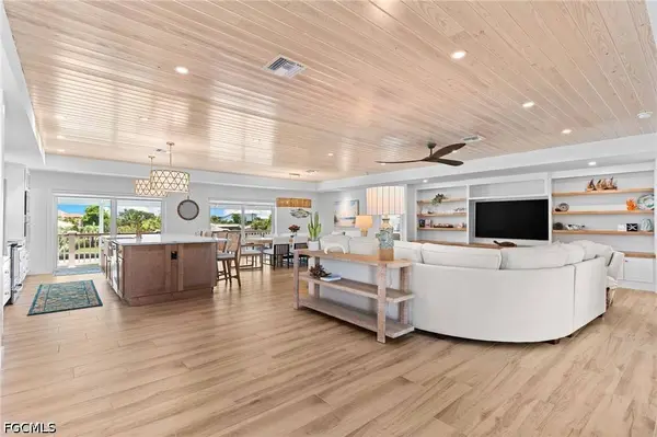 954 Whelk DR, Sanibel, FL 33957