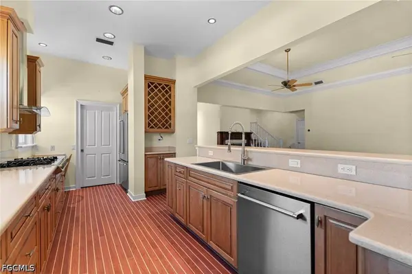 475 Las Tiendas LN, Sanibel, FL 33957