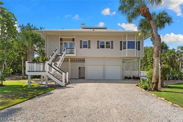 475 Las Tiendas LN