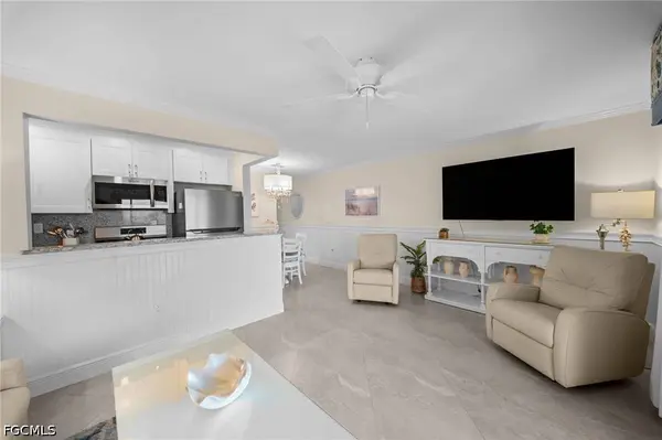 671 E Gulf DR #4B3, Sanibel, FL 33957