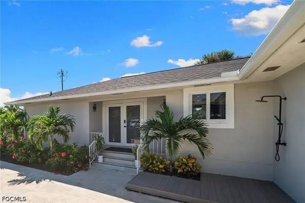 657 Cardium ST, Sanibel, FL 33957