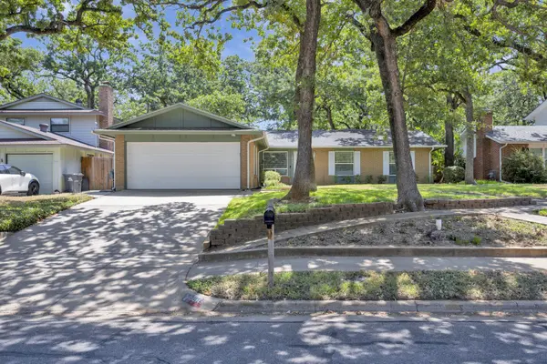 2812 Norwood Lane, Arlington, TX 76013