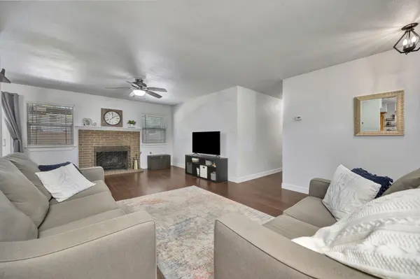 2812 Norwood Lane, Arlington, TX 76013