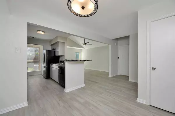 132 Myers Drive, White Settlement, TX 76108