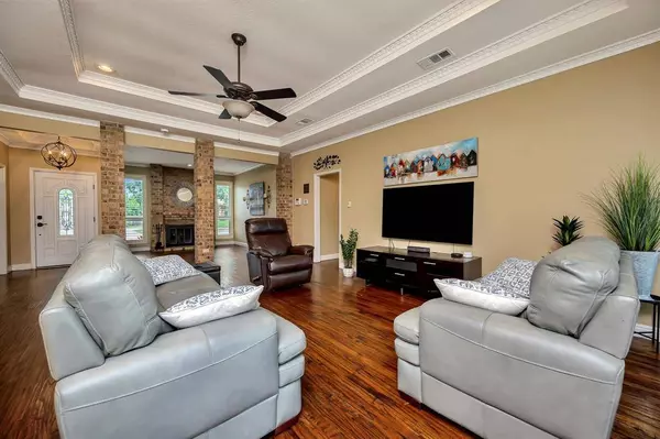 2011 Silver Creek Drive, Euless, TX 76040