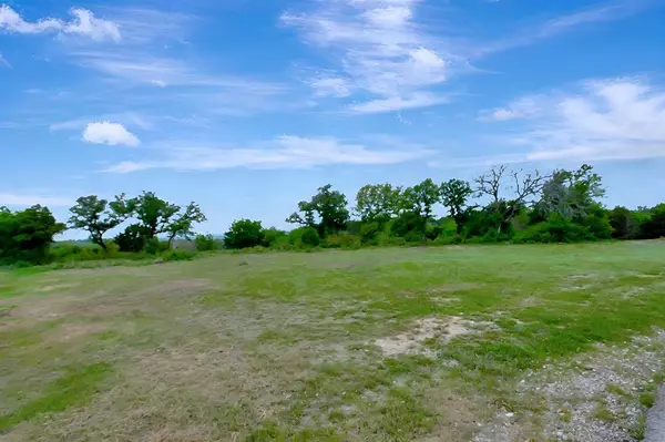 122 Woodlot Lane, Azle, TX 76020