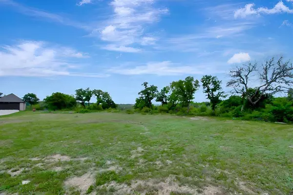 122 Woodlot Lane, Azle, TX 76020
