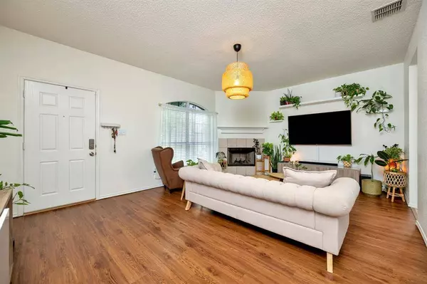 6400 Bay Lake Drive, Fort Worth, TX 76179