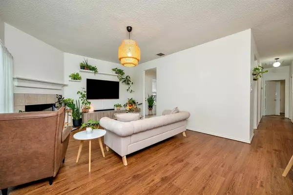 6400 Bay Lake Drive, Fort Worth, TX 76179