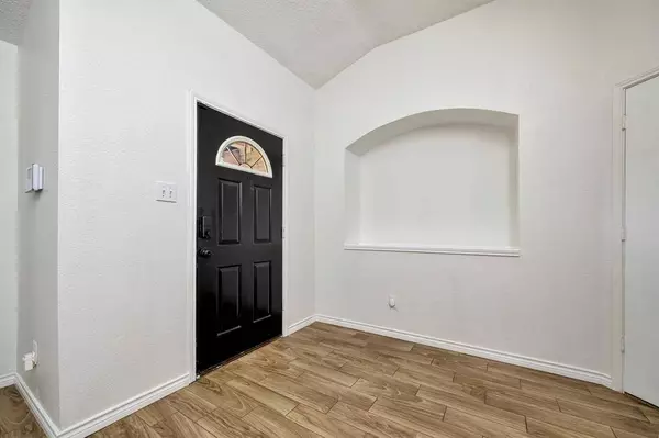 6717 Red Rock Trail, Watauga, TX 76137