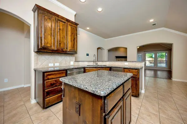 6009 Warmouth Drive, Fort Worth, TX 76179