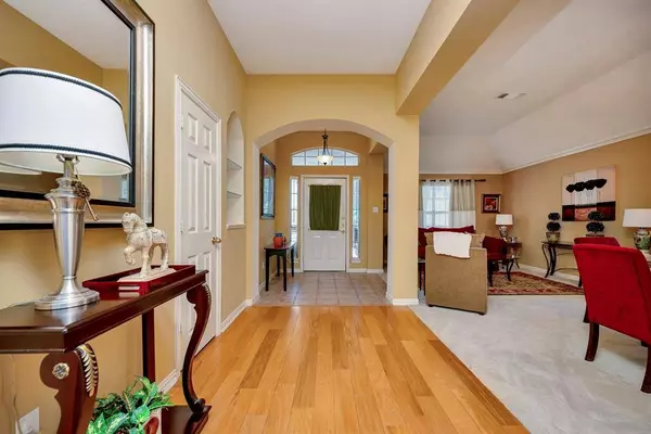 2404 Queens Court, Carrollton, TX 75006