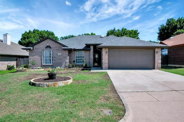 3717 Broken Pine Trail, Fort Worth, TX 76137