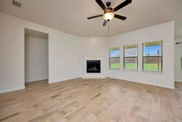 8416 Sweet Flag Lane, Fort Worth, TX 76123