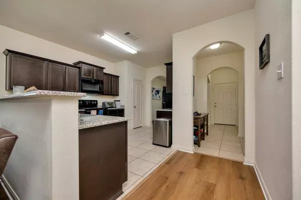 5921 Obsidian Creek Drive, Fort Worth, TX 76179