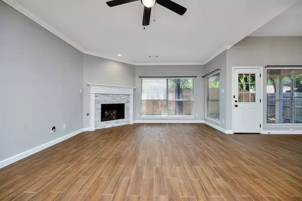 5048 Roundtree Court, Haltom City, TX 76137