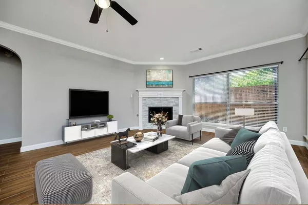 5048 Roundtree Court, Haltom City, TX 76137