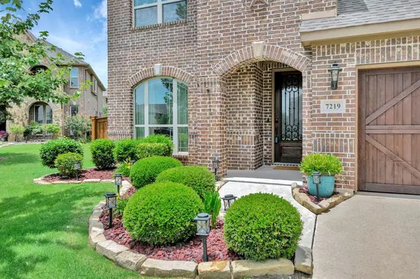 7219 Brisa Road, Grand Prairie, TX 75054