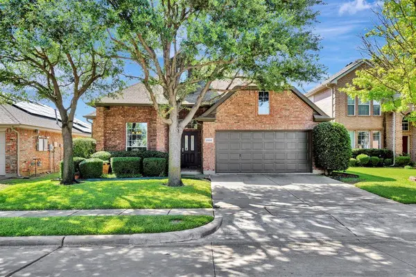 2832 Red Wolf Drive, Fort Worth, TX 76244