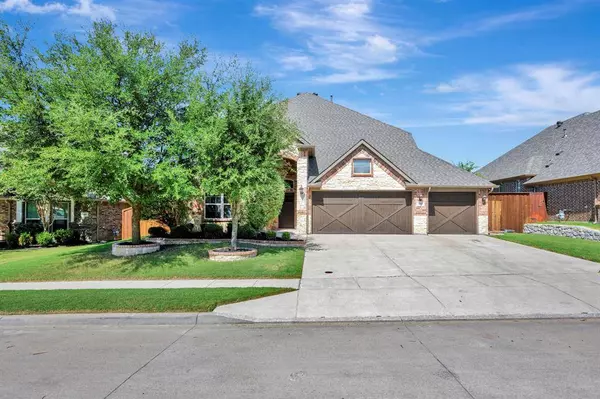 417 Mcfaddin Lane, Fort Worth, TX 76108