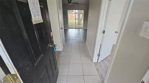 6101 Melody Lane, Watauga, TX 76148