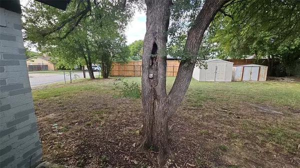 6101 Melody Lane, Watauga, TX 76148