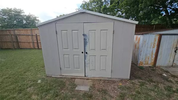 6101 Melody Lane, Watauga, TX 76148