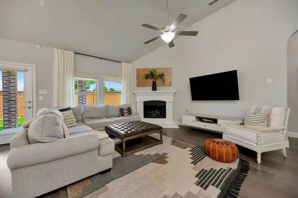 5032 Stockwhip Drive, Fort Worth, TX 76036