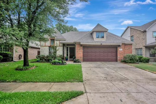 9829 Mcfarring Drive, Fort Worth, TX 76244