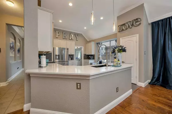 9829 Mcfarring Drive, Fort Worth, TX 76244