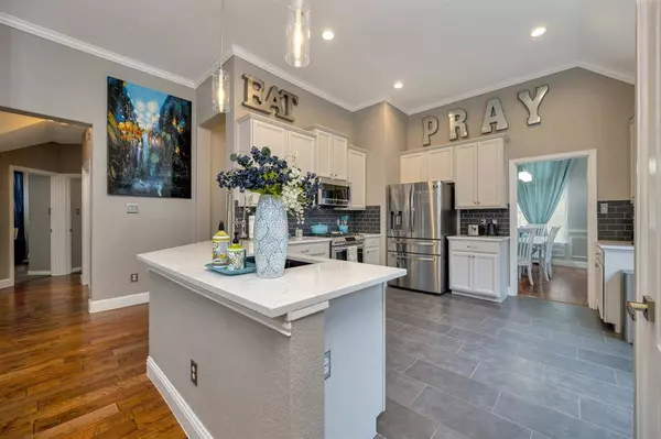 9829 Mcfarring Drive, Fort Worth, TX 76244