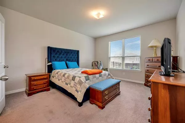 7436 Schooner Drive, Fort Worth, TX 76179