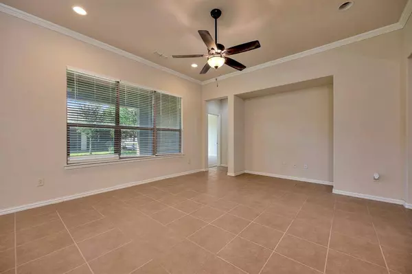 12521 Gritstone Drive, Denton, TX 76207