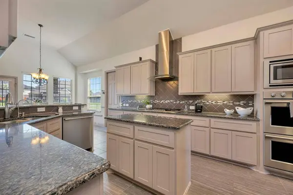 7244 Laguna, Grand Prairie, TX 75054