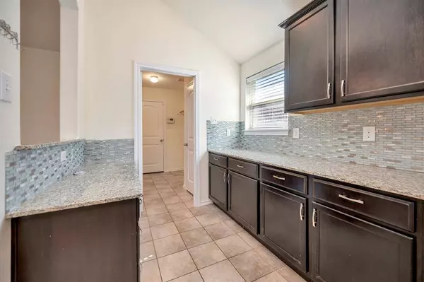 12024 Castleford Way, Fort Worth, TX 76036